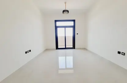 شقة - غرفة نوم - 2 حمامات للايجار في الزاهية - تجارية مويلح - الشارقة شقة - غرفة نوم - 2 حمامات للايجار في الزاهية - تجارية مويلح - الشارقة