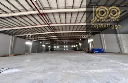 Warehouse - Studio - 3 Bathrooms for rent in Umm Al Thuoob - Umm Al Quwain