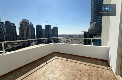 Apartment - 2 Bedrooms - 3 Bathrooms for rent in Cascades Tower - Dubai Marina - Dubai