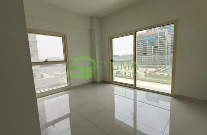 Apartment - 2 Bedrooms - 3 Bathrooms for rent in East Coast Building - Barsha Heights (Tecom) - Dubai