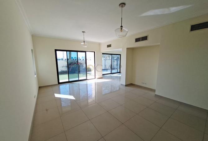 16051011 - Property Image 2