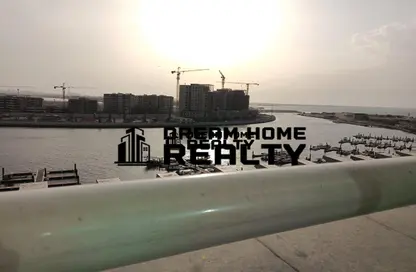 Apartment - 2 Bedrooms - 4 Bathrooms for rent in Al Khan Corniche - Al Khan - Sharjah