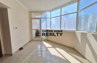 شقة - 3 غرف نوم - 3 حمامات للايجار في شارع التعاون - التعاون - الشارقة شقة - 3 غرف نوم - 3 حمامات للايجار في شارع التعاون - التعاون - الشارقة