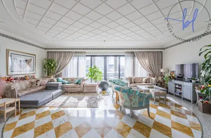 Apartment - 3 Bedrooms - 4 Bathrooms for sale in Palazzo Versace - Culture Village - Dubai