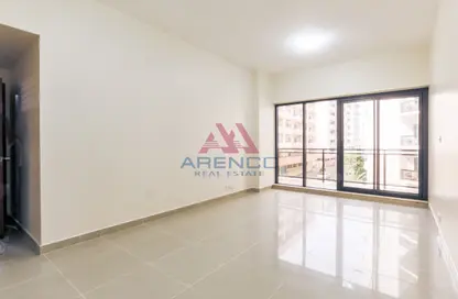 Apartment - 3 Bedrooms - 3 Bathrooms for rent in Golden Sands 9 - Mankhool - Bur Dubai - Dubai