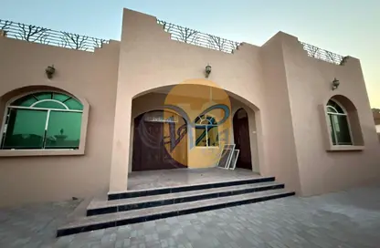 Villa - 3 Bedrooms - 3 Bathrooms for rent in Khuzam - Ras Al Khaimah