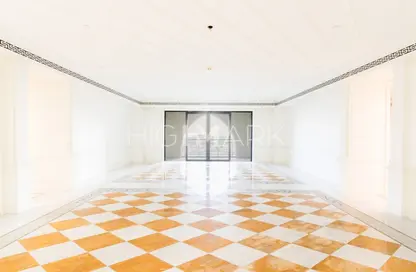 Empty Room image for: Apartment - 2 Bedrooms - 3 Bathrooms for sale in Palazzo Versace - Culture Village - Dubai, Image 1