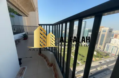 دوبلكس - 3 غرف نوم - 4 حمامات للايجار في برج المروة 1 - أبراج المروة - كورنيش البحيرة - الشارقة