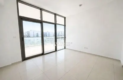 شقة - 2 غرف نوم - 4 حمامات للايجار في جولف بنوراما A - جولف بانوراما - غولف تاون - داماك هيلز - دبي