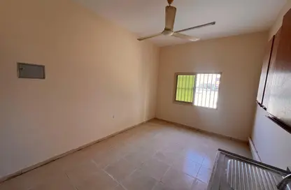 Apartment - Studio - 1 Bathroom for rent in Al Mowaihat 3 - Al Mowaihat - Ajman