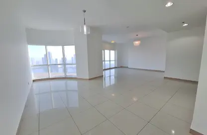 Apartment - 3 Bedrooms - 4 Bathrooms for rent in Al Rund Tower - Al Khan Lagoon - Al Khan - Sharjah