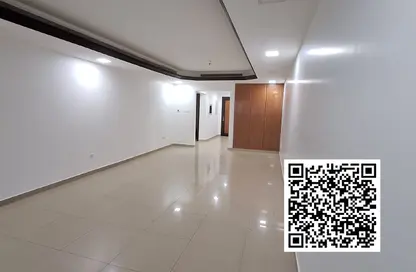 شقة - 2 غرف نوم - 4 حمامات للبيع في برج الكورنيش - طريق كورنيش عجمان - عجمان