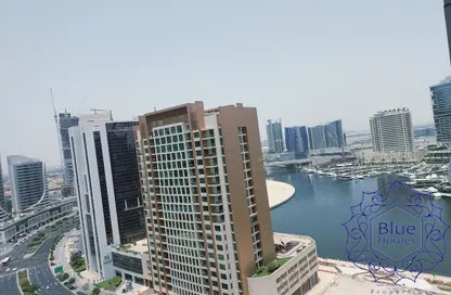 شقة - غرفة نوم - 2 حمامات للايجار في ارت اكس اي في - الخليج التجاري - دبي