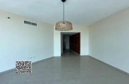 شقة - 2 غرف نوم - 3 حمامات للبيع في مساكن كورنيش عجمان - طريق كورنيش عجمان - عجمان