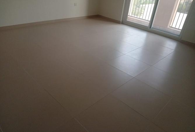 15717002 - Property Image 2