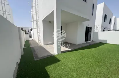 Townhouse - 3 Bedrooms - 4 Bathrooms for rent in Al Ghadeer 2 - Al Ghadeer - Abu Dhabi