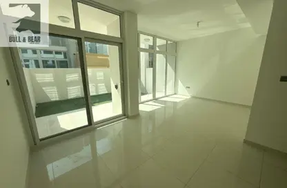Apartment - 3 Bedrooms - 3 Bathrooms for rent in Albizia - Damac Hills 2 - Dubai