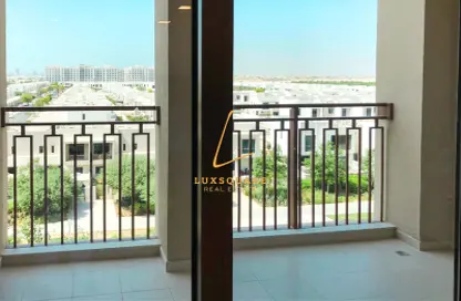 Apartment - 1 Bedroom - 1 Bathroom for sale in Zahra Breeze Apartments 3A - Zahra Breeze Apartments - Town Square - Dubai