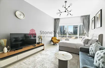 Living Room image for: Apartment - 1 Bathroom for rent in Concorde Tower - Lake Almas East - Jumeirah Lake Towers - Dubai, Image 1
