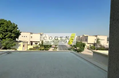 تاون هاوس - 2 غرف نوم - 3 حمامات للايجار في الينابيع 2 - الينابيع - دبي تاون هاوس - 2 غرف نوم - 3 حمامات للايجار في الينابيع 2 - الينابيع - دبي