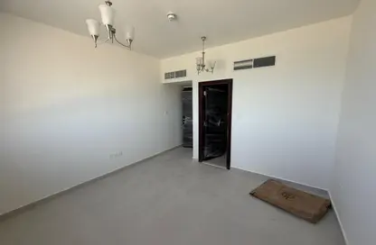 شقة - غرفة نوم - 2 حمامات للايجار في 4 الزاهية - الزاهية - تجارية مويلح - الشارقة