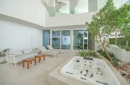 Apartment - 1 Bedroom - 1 Bathroom for sale in FIVE at Jumeirah Village Circle - District 14 - Jumeirah Village Circle - Dubai