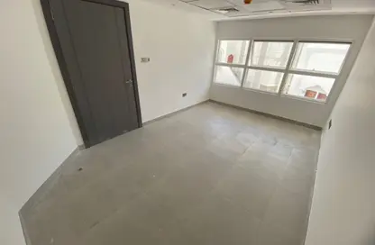 Office Space - Studio - 1 Bathroom for rent in Al Najda Street - Abu Dhabi
