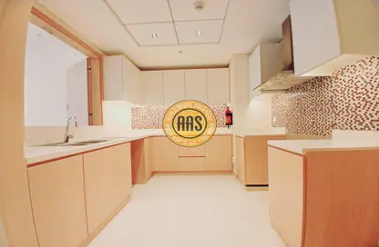 Apartment - 2 Bedrooms - 3 Bathrooms for rent in Cornich road - Corniche Deira - Deira - Dubai
