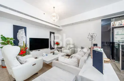 Townhouse - 2 Bedrooms - 4 Bathrooms for sale in Marina Residences 6 - Marina Residences - Palm Jumeirah - Dubai