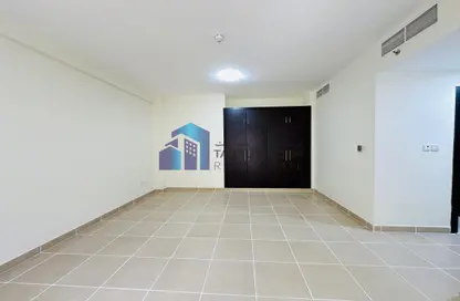 Apartment - 2 Bedrooms - 3 Bathrooms for rent in Infinity Building - Sheikh Zayed Road - Dubai