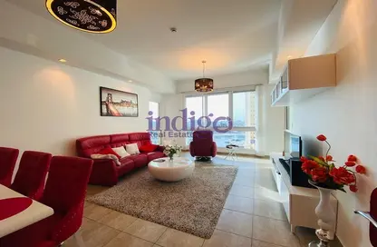 Living Room image for: Apartment - 2 Bedrooms - 2 Bathrooms for rent in Marina Residence A - Marina Residence - Dubai Marina - Dubai, Image 1