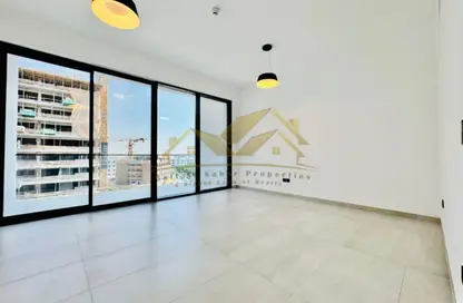 شقة - غرفة نوم - 1 حمام للايجار في اريا جاردينز بي - اريا جاردينز - ارجان - دبي شقة - غرفة نوم - 1 حمام للايجار في اريا جاردينز بي - اريا جاردينز - ارجان - دبي