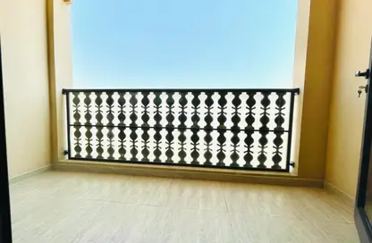 Apartment - 2 Bedrooms - 3 Bathrooms for rent in Yasmeen Building - Al Jaddaf - Dubai