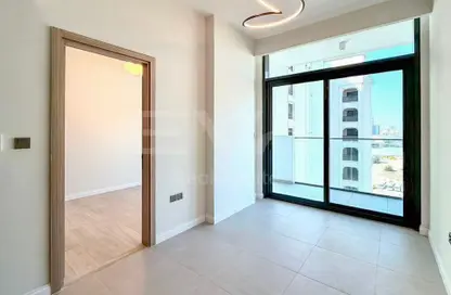 شقة - غرفة نوم - 1 حمام للايجار في Boutiques XII - الجداف - دبي