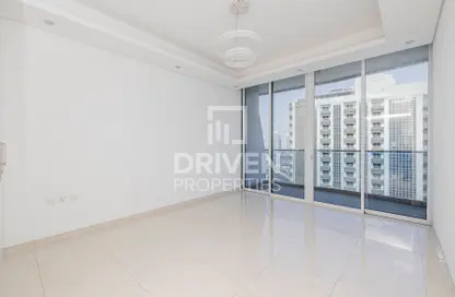 Apartment - Studio - 1 Bathroom for rent in Waves Tower - Business Bay - Dubai