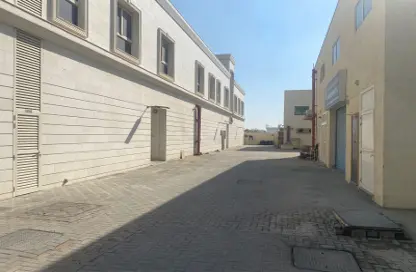 عمارة بالكامل - استوديو للبيع في آلصجعه - الشارقة