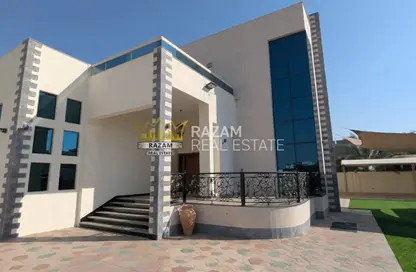 Villa - 4 Bedrooms - 7 Bathrooms for rent in Al Khawaneej 1 - Al Khawaneej - Dubai