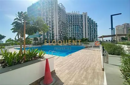 Apartment - 2 Bedrooms - 2 Bathrooms for sale in Azizi Fawad Residence - Dubai Healthcare City 2 - Al Jaddaf - Dubai