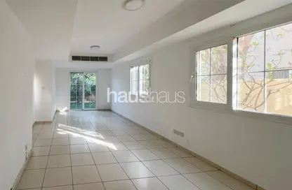 Villa - 2 Bedrooms - 2 Bathrooms for rent in Springs 15 - The Springs - Dubai