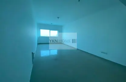 Apartment - 1 Bedroom - 2 Bathrooms for rent in Cornich Al Khalidiya - Al Khalidiya - Abu Dhabi
