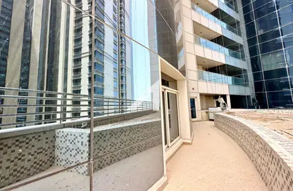 شقة - غرفة نوم - 2 حمامات للايجار في بلو تاور - شارع الشيخ زايد - دبي