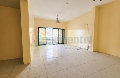 Empty Room image for: Apartment - 2 Bedrooms - 2 Bathrooms for rent in Al Majaz 3 - Al Majaz - Sharjah, Image 1