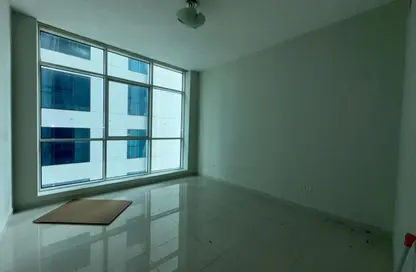 شقة - 2 غرف نوم - 3 حمامات للبيع في برج اللؤلؤة - الخان - الشارقة