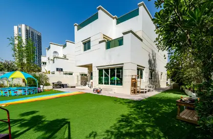 Villa - 4 Bedrooms - 5 Bathrooms for sale in Circle Villas - Jumeirah Village Circle - Dubai