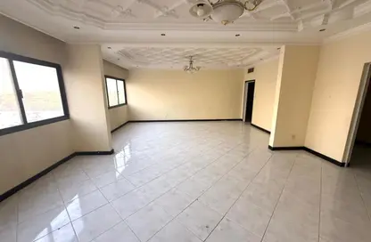 شقة - 4 غرف نوم - 4 حمامات للايجار في المنطقة الصناعية رقم 1 - المنطقة الصناعية بالشارقة - الشارقة شقة - 4 غرف نوم - 4 حمامات للايجار في المنطقة الصناعية رقم 1 - المنطقة الصناعية بالشارقة - الشارقة