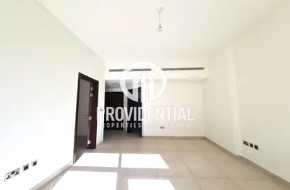 Apartment - 1 Bedroom - 2 Bathrooms for rent in Complex 17 - Khalifa City - Abu Dhabi