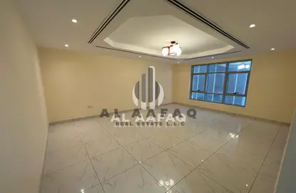 شقة - 3 غرف نوم - 4 حمامات للايجار في المجاز 3 - المجاز - الشارقة