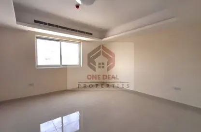 Apartment - 2 Bedrooms - 3 Bathrooms for rent in Al Jimi - Al Ain