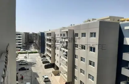 Apartment - 2 Bedrooms - 2 Bathrooms for sale in Tower 17 - Al Reef Downtown - Al Reef - Abu Dhabi