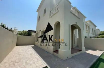 فيلا - 2 غرف نوم - 3 حمامات للايجار في الينابيع 7 - الينابيع - دبي فيلا - 2 غرف نوم - 3 حمامات للايجار في الينابيع 7 - الينابيع - دبي